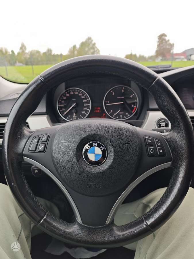 BMW 320 2012 — фото 7