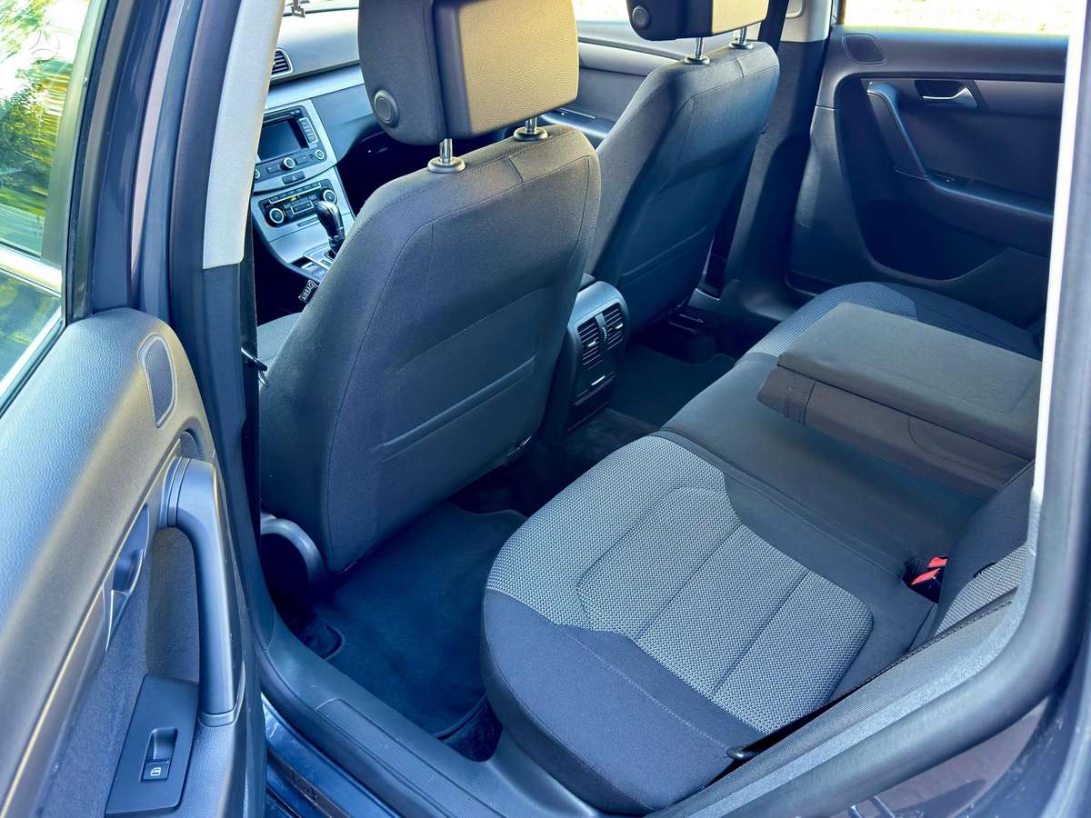 Volkswagen Passat 2011 — photo 13