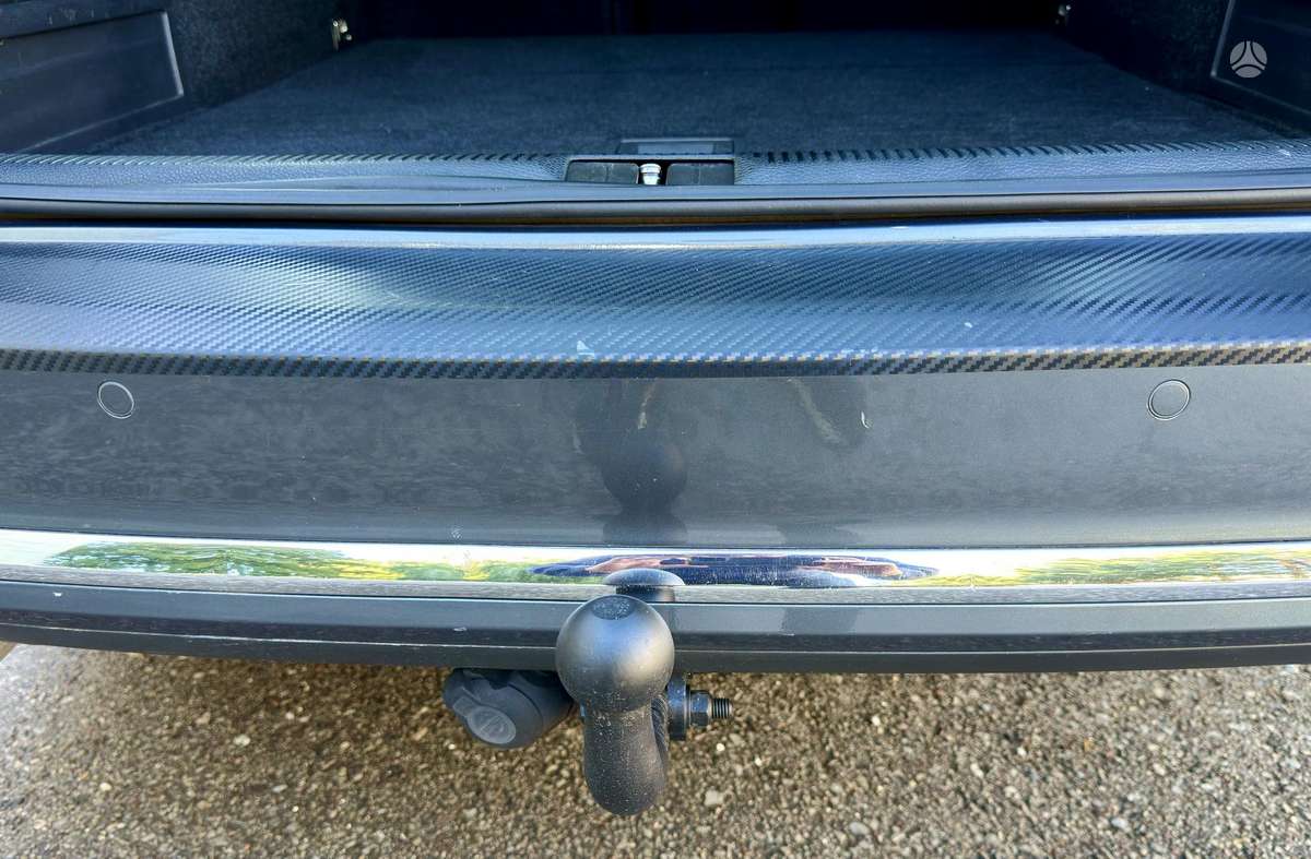 Volkswagen Passat 2011 — photo 31