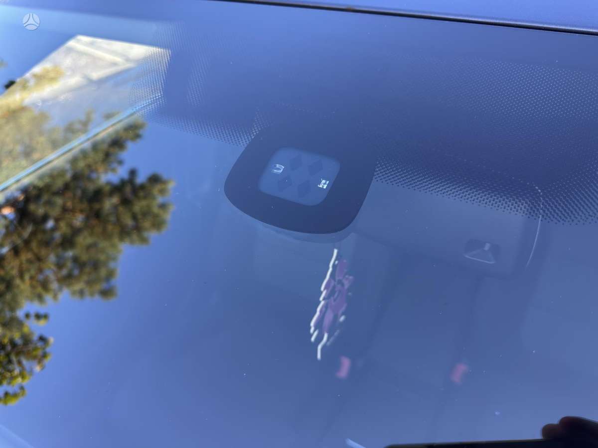 Volkswagen Passat 2011 — photo 32