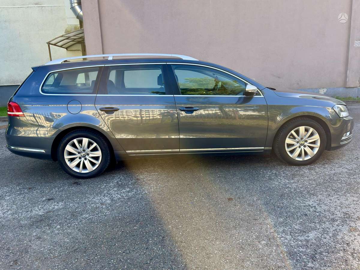 Volkswagen Passat 2011 — photo 7