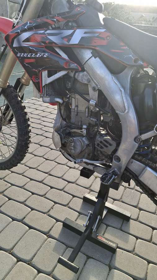 Honda CRF 2006 — interior