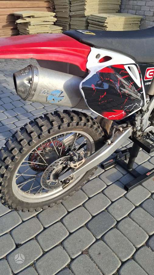 Honda CRF 2006 — engine 450 cm³