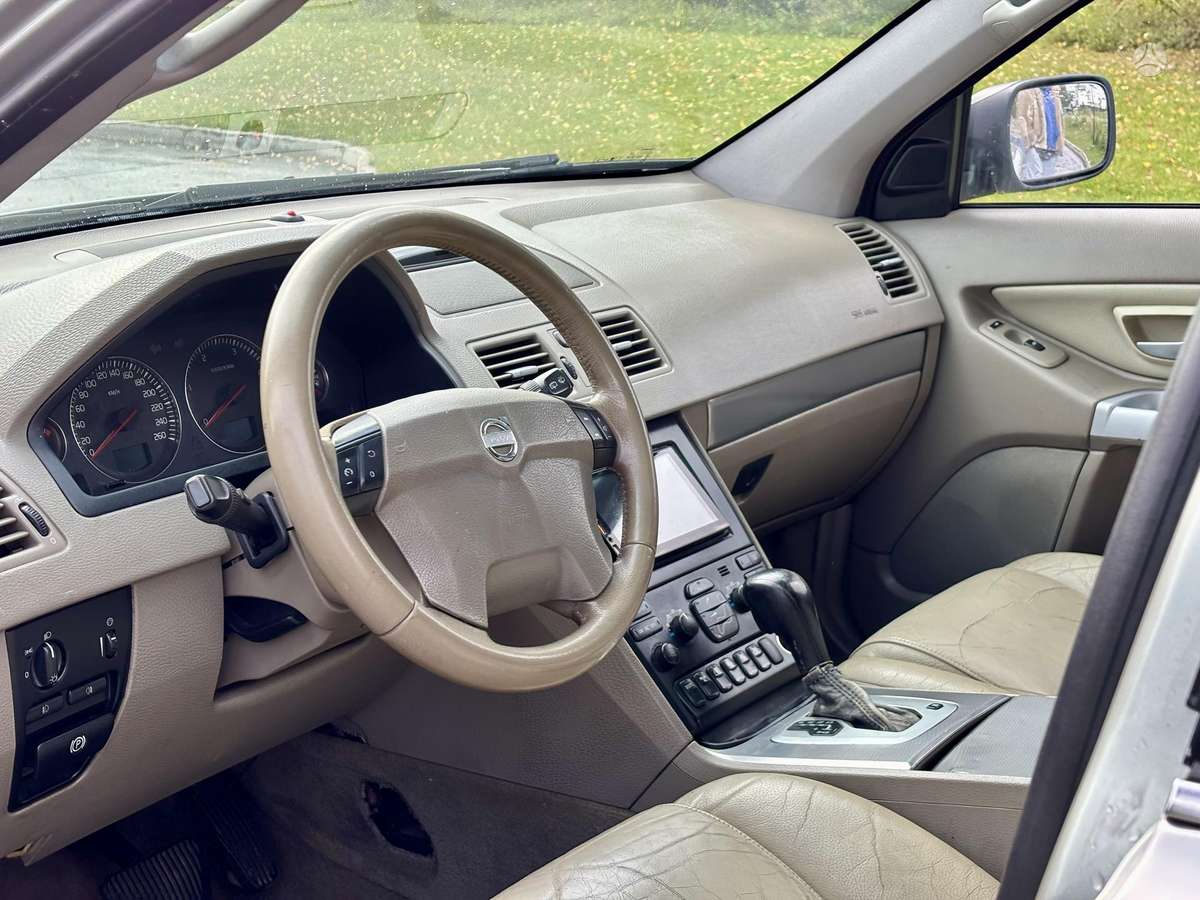 Volvo XC90 2005 — photo 8