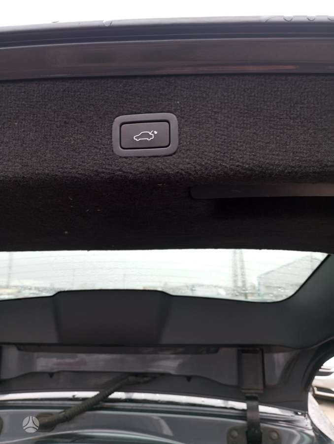 Volvo V70 2009 — photo 10