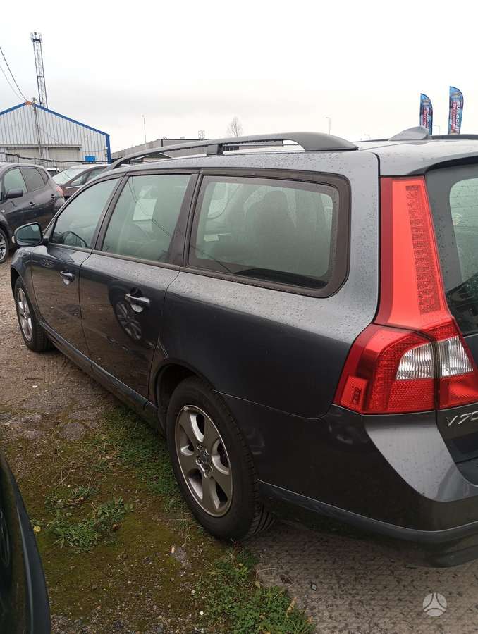 Volvo V70 2009 — photo 6