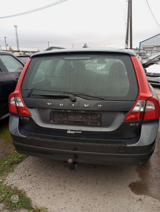 Volvo V70 2009 — photo 8