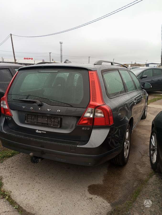 Volvo V70 2009 — photo 9