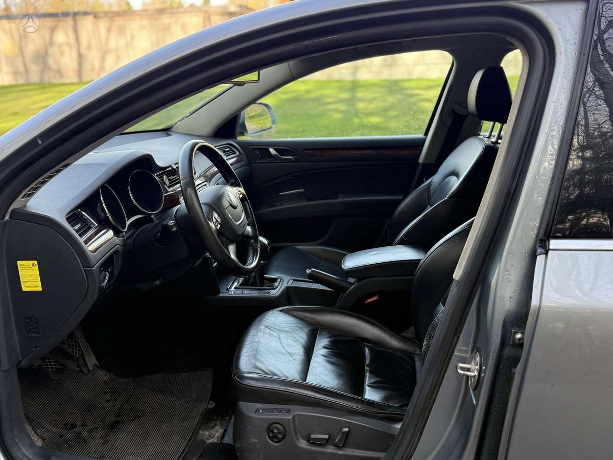 Skoda Superb 2010 — photo 10