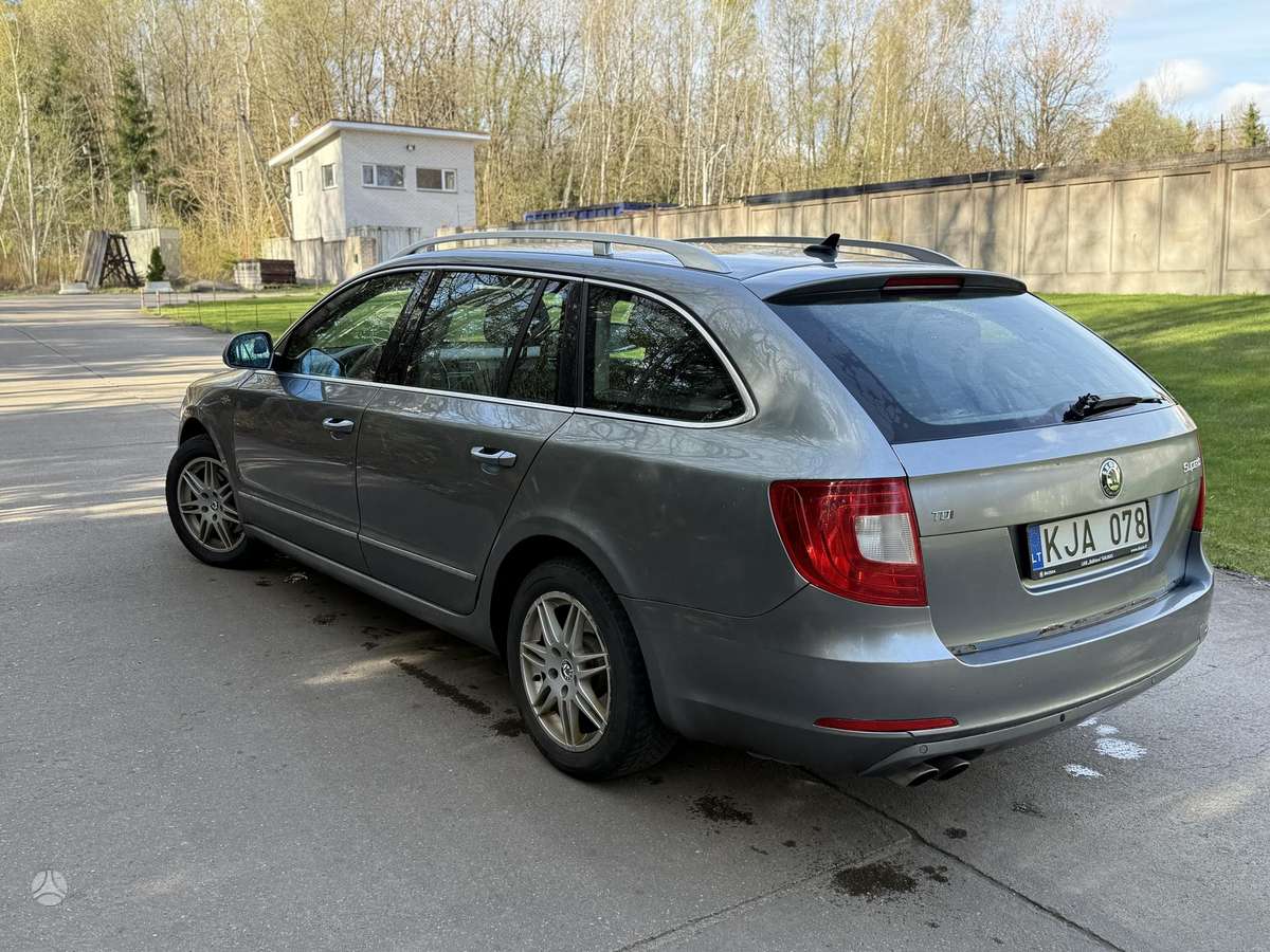 Skoda Superb 2010 — engine 1968 cm³, 140 HP (103kW)