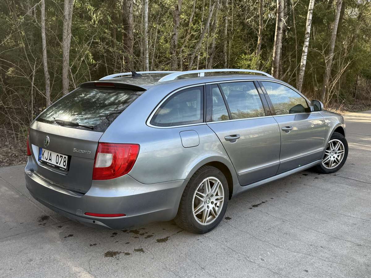 Skoda Superb 2010 — photo 5