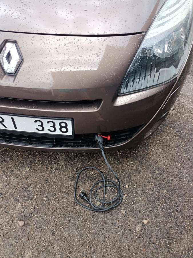 Renault Grand 2012 — photo 18