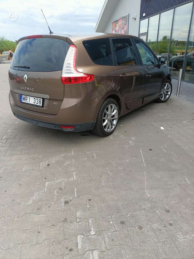 Renault Grand 2012 — rear view