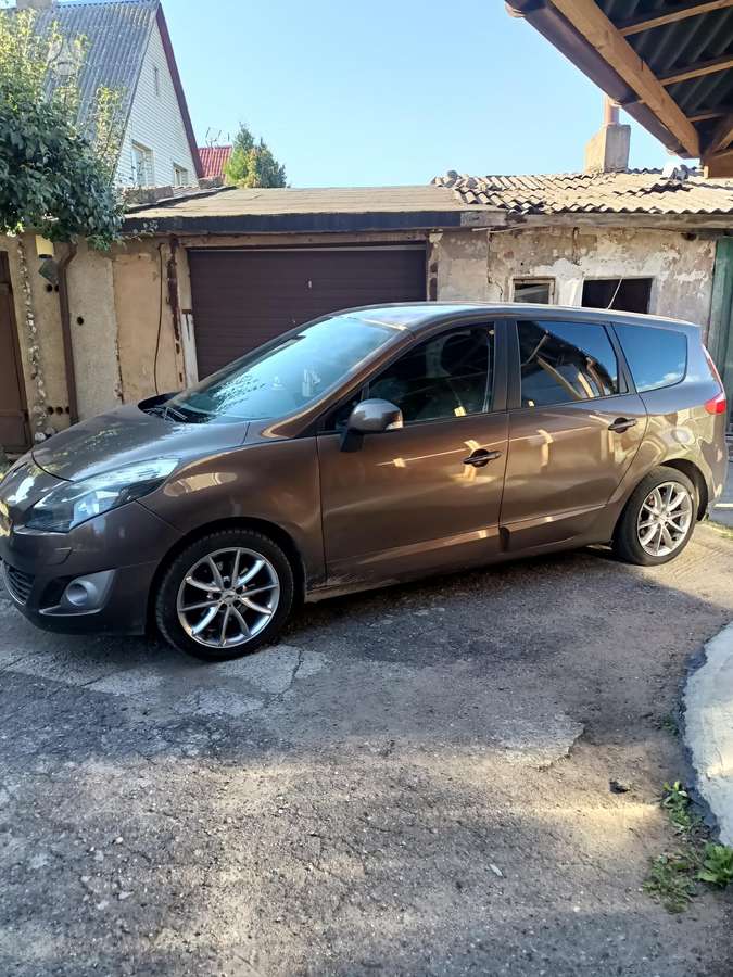 Renault Grand 2012 — photo 7