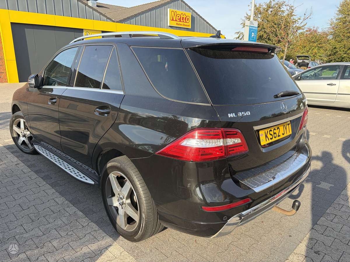 Mercedes-Benz ML350 2013 — двигун 2987 cm³, 258 HP (190kW)