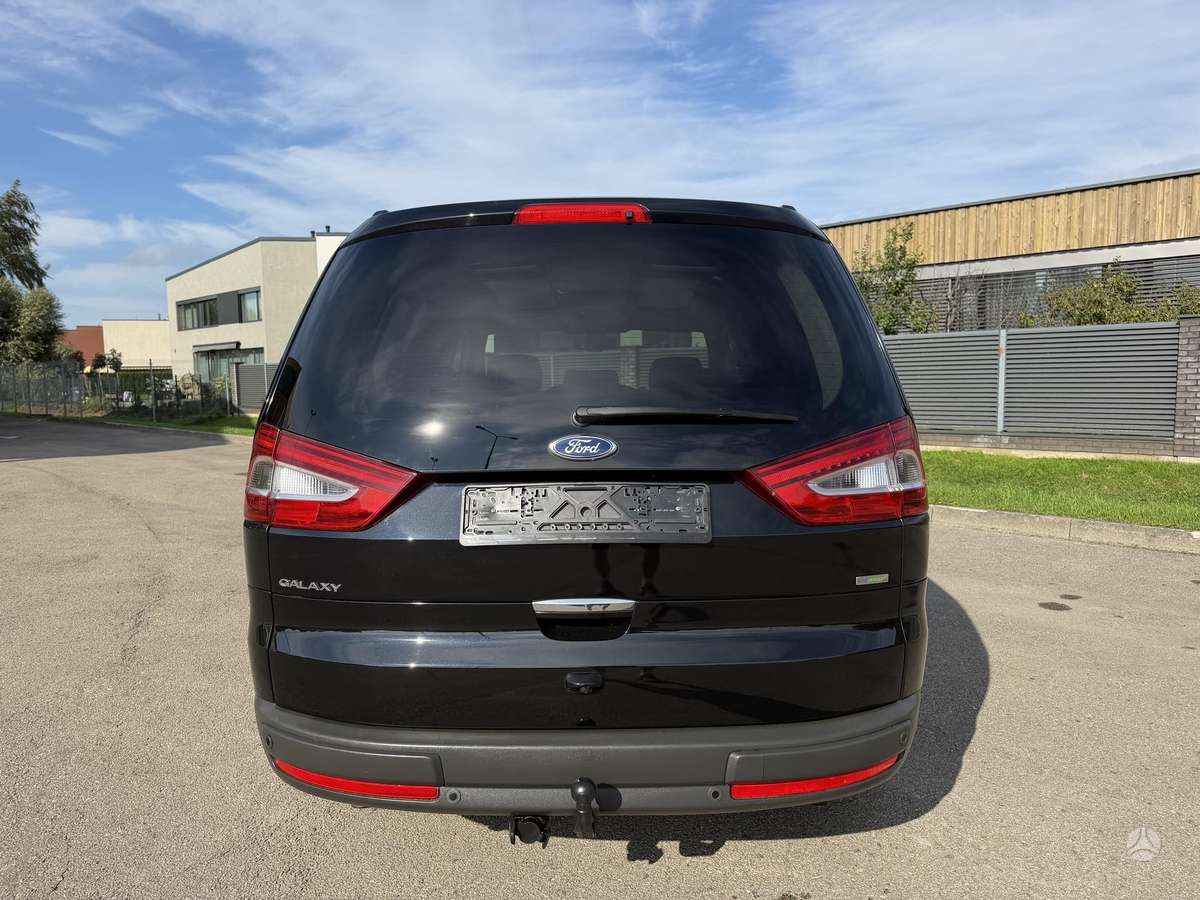Ford Galaxy 2014 — photo 13