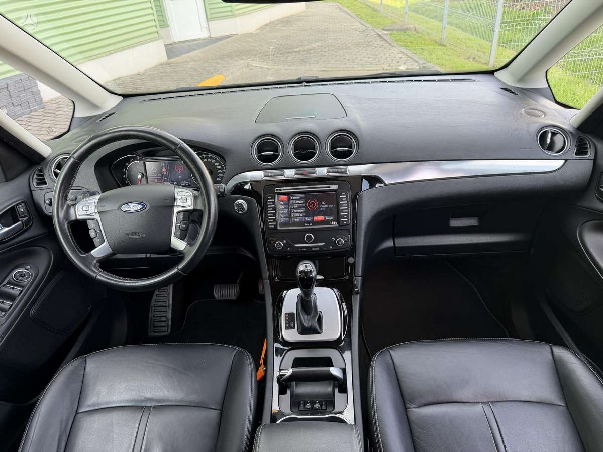 Ford Galaxy 2014 — photo 14