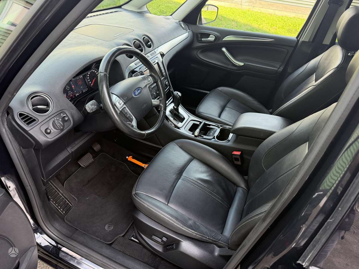 Ford Galaxy 2014 — photo 15