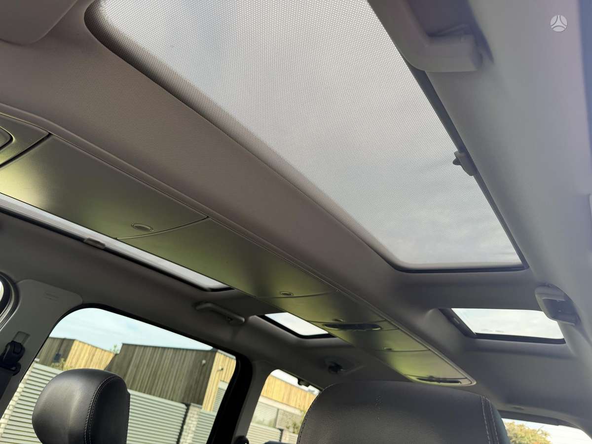 Ford Galaxy 2014 — photo 18