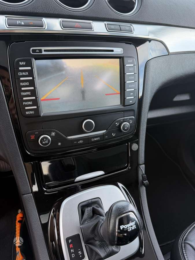 Ford Galaxy 2014 — photo 25