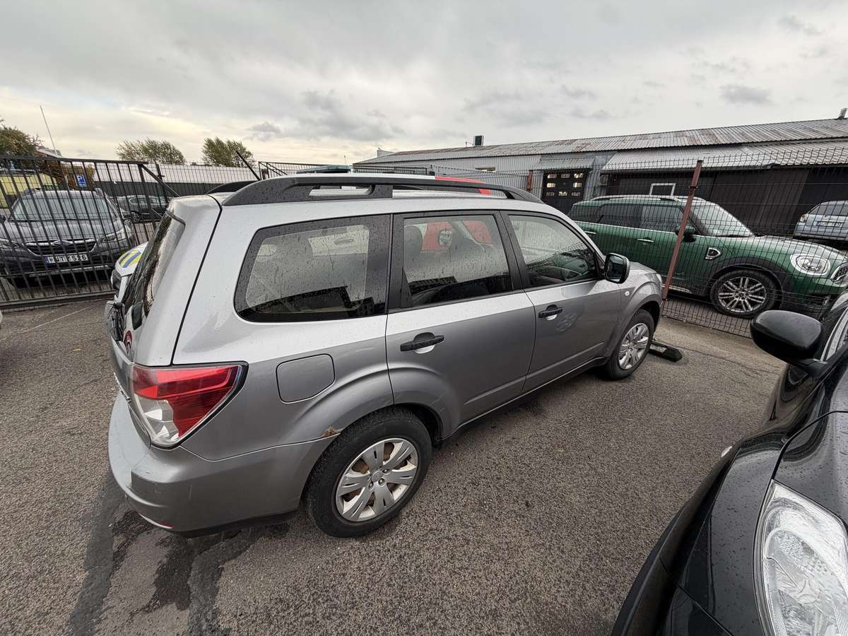 Subaru Forester 2008 — вигляд ззаду