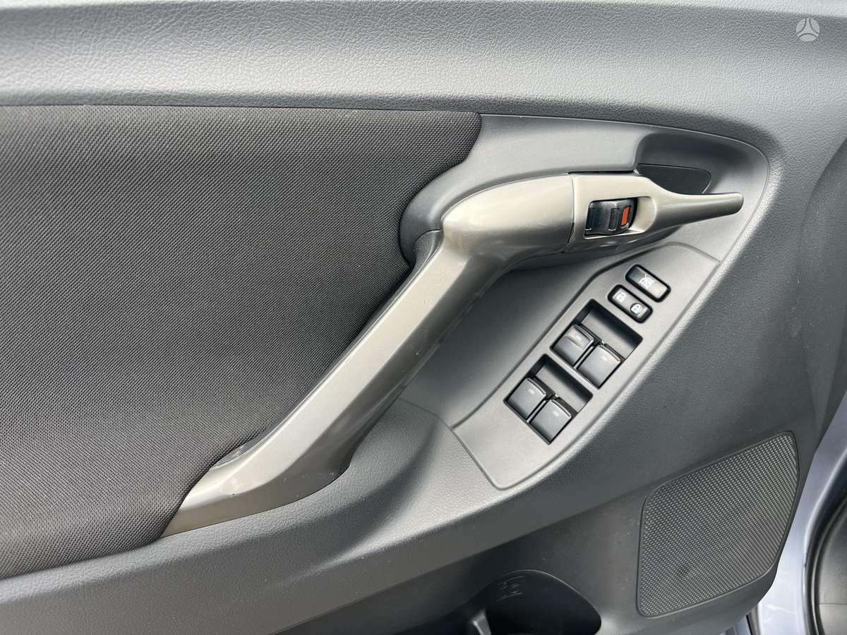 Toyota Verso 2010 — photo 29