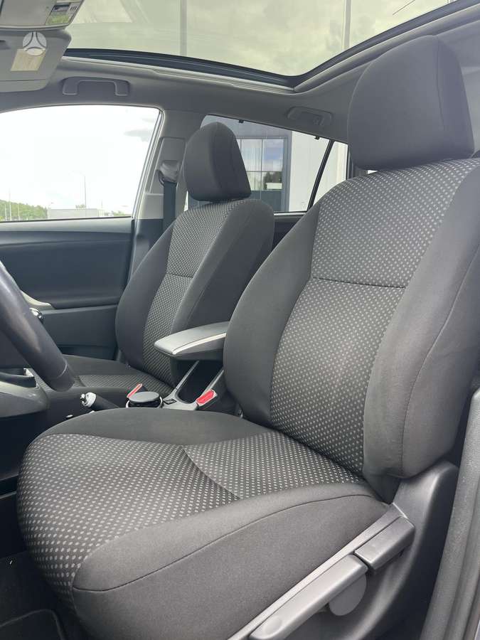 Toyota Verso 2010 — photo 30