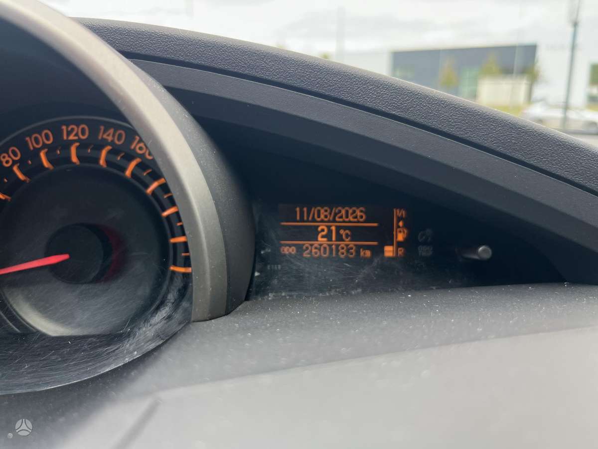 Toyota Verso 2010 — photo 34
