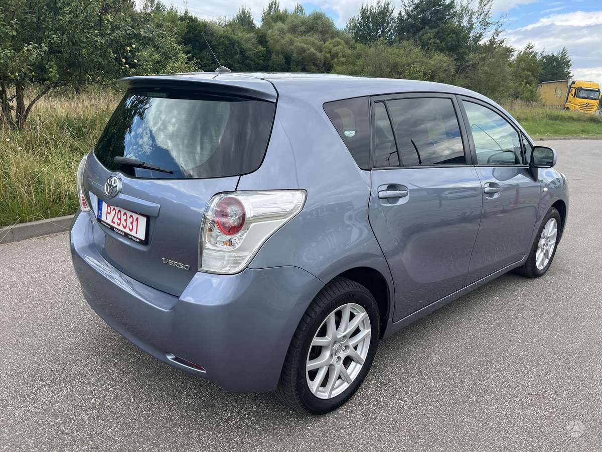 Toyota Verso 2010 — photo 5