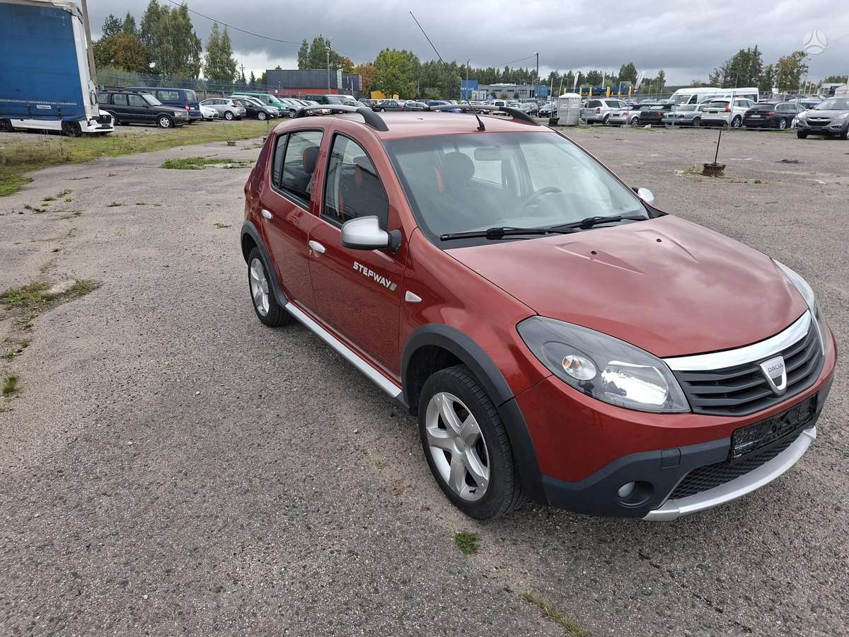 Dacia Sandero 2012 — rear view