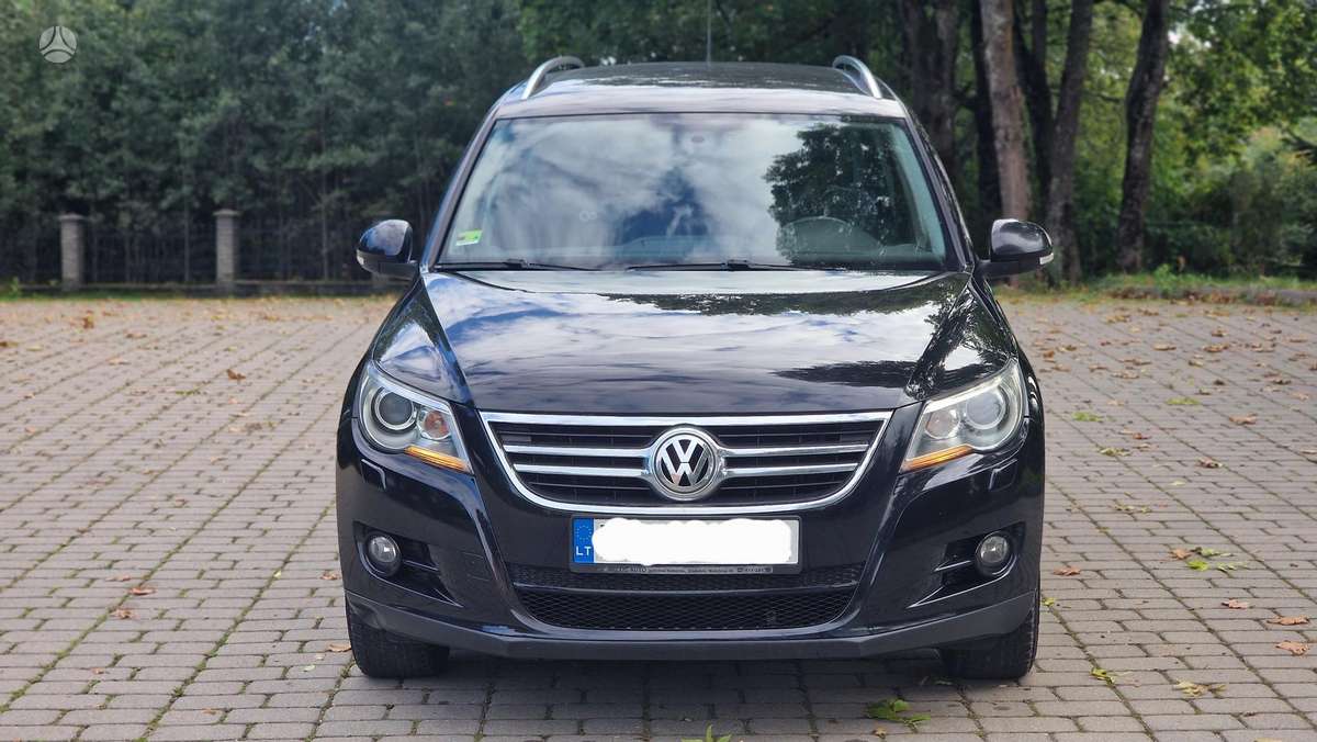 Volkswagen Tiguan 2008 — rear view