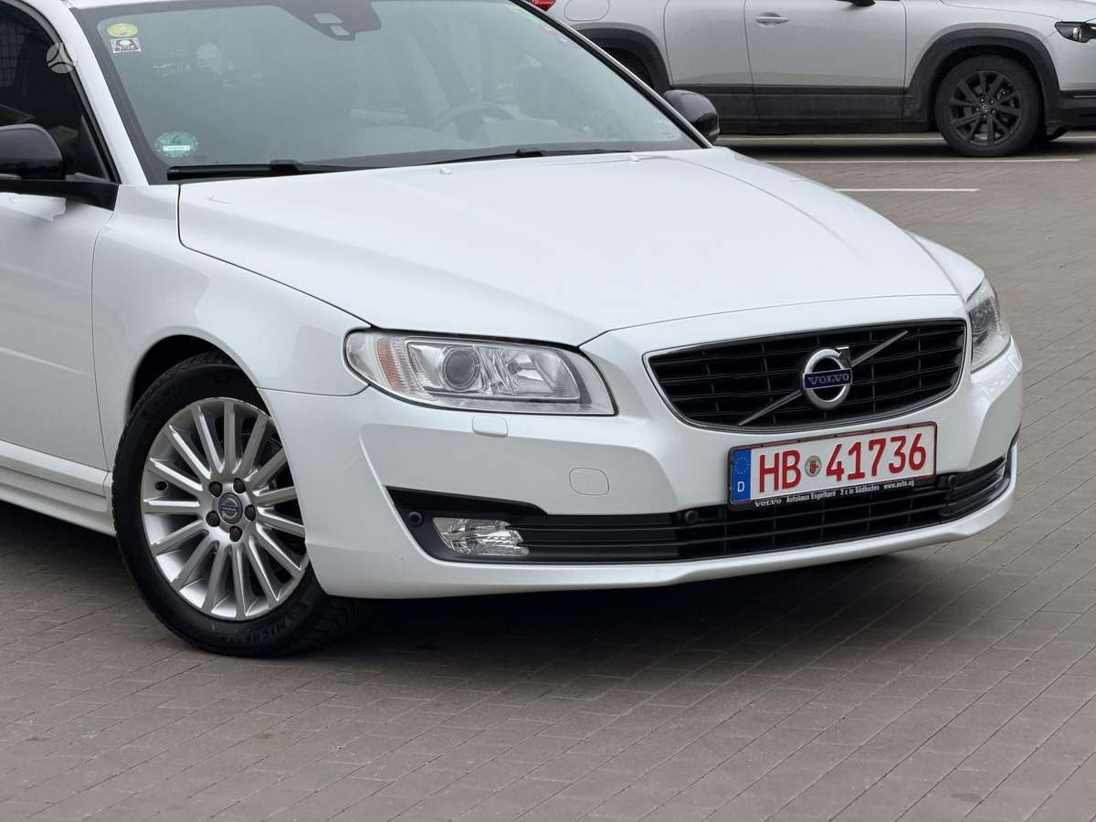Volvo V70 2015 — photo 14