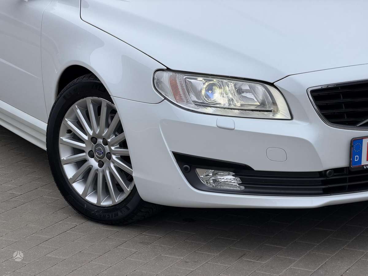 Volvo V70 2015 — photo 15