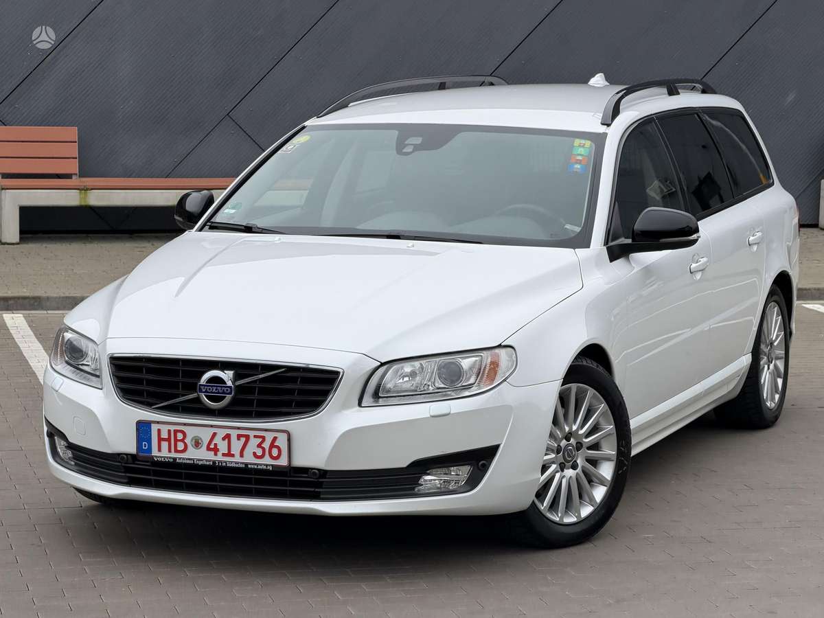 Volvo V70 2015 — rear view