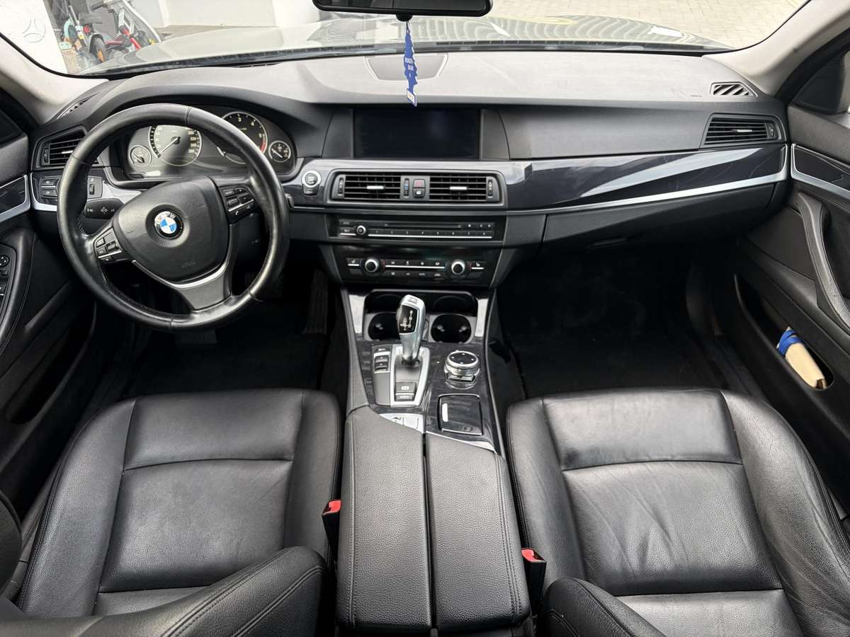 BMW 520 2013 — фото 24