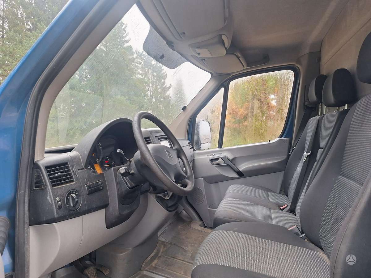 Mercedes-Benz Sprinter 2010 — photo 7