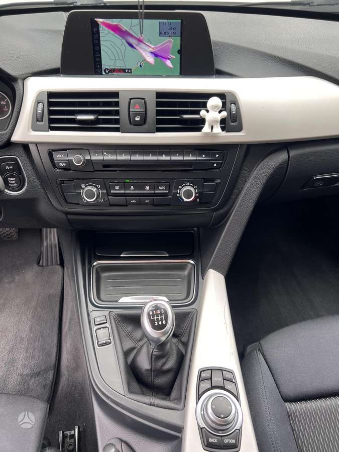 BMW 316 2013 — photo 9