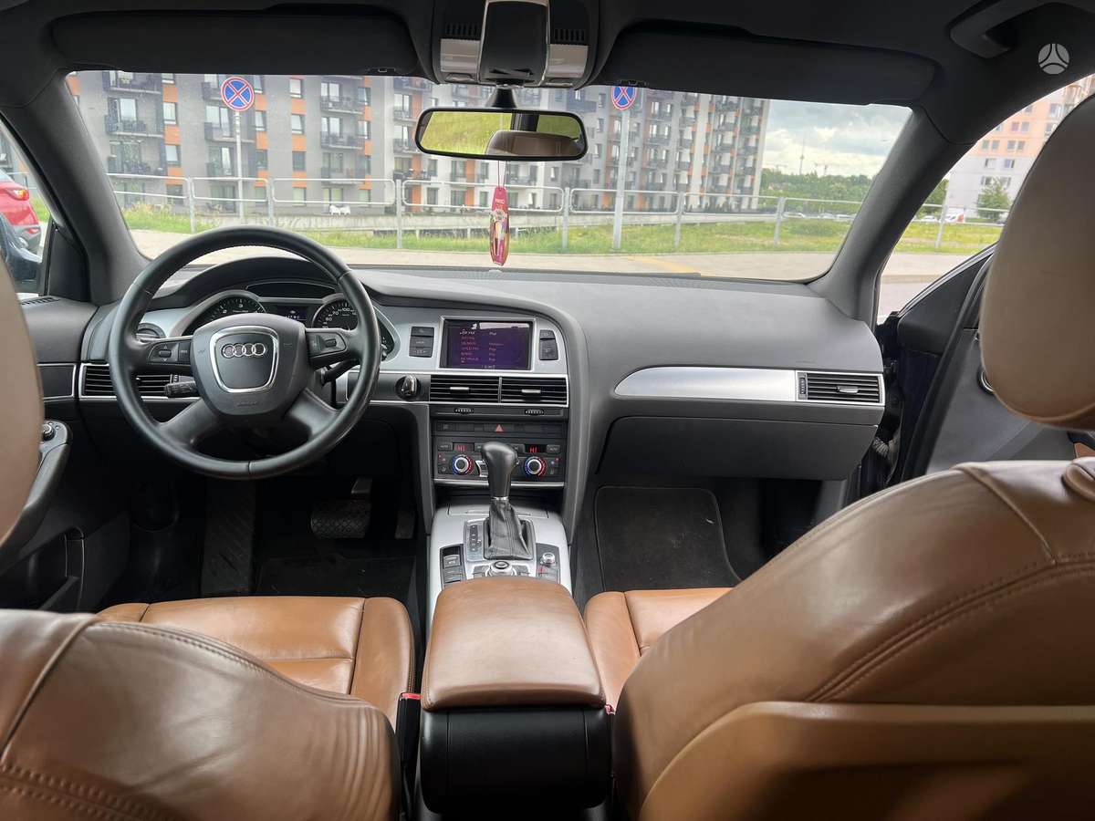Audi A6 2010 — photo 13