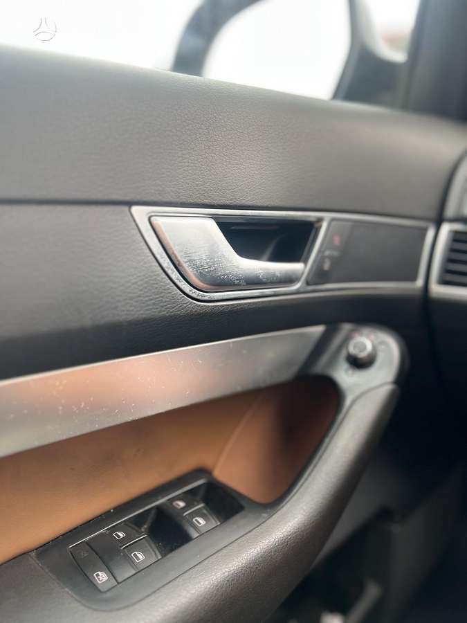 Audi A6 2010 — photo 19