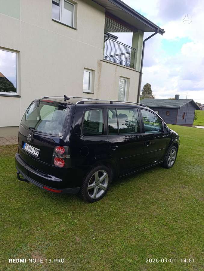 Volkswagen Touran 2010 — engine 1896 cm³, 105 HP (77kW)