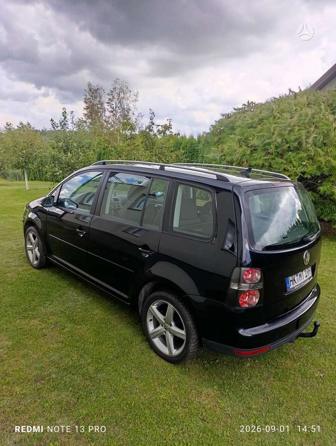 Volkswagen Touran 2010 — photo 5
