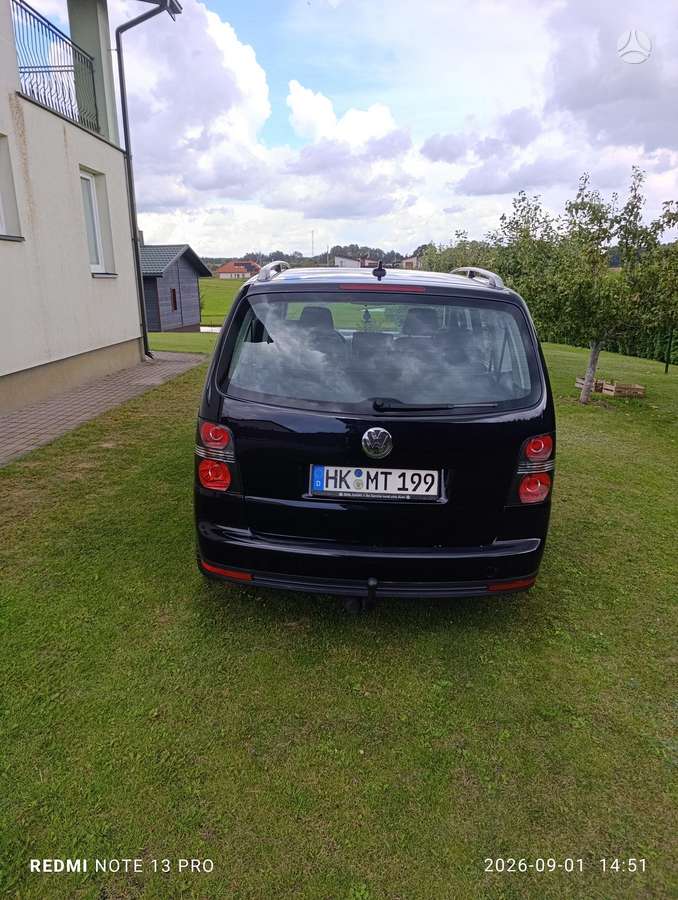 Volkswagen Touran 2010 — photo 6