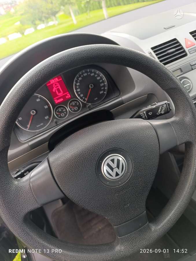 Volkswagen Touran 2010 — photo 8