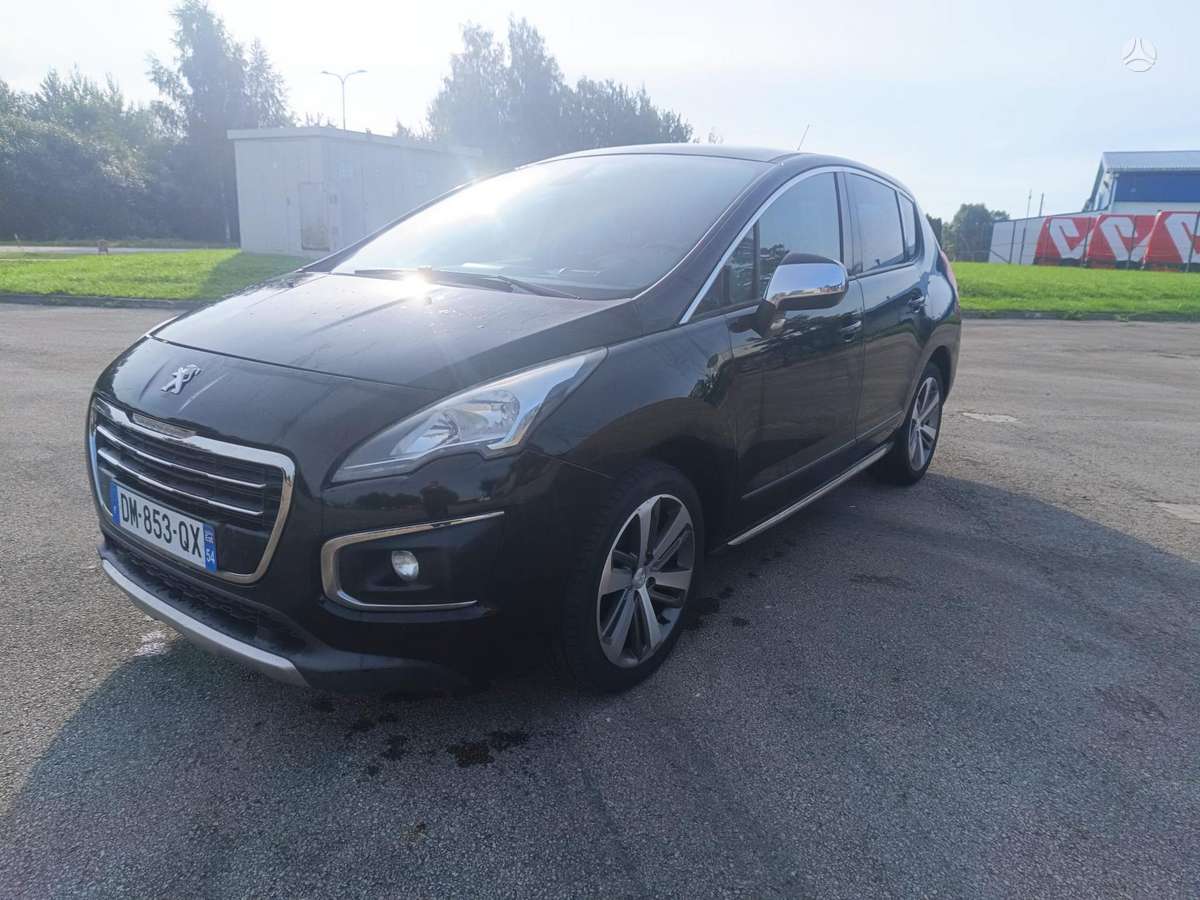 Peugeot 3008 2014 — вигляд ззаду