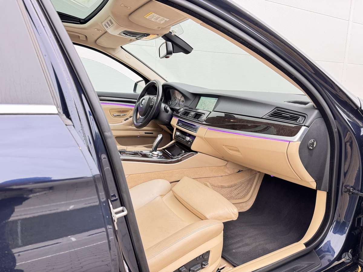 BMW 525 2010 — photo 11