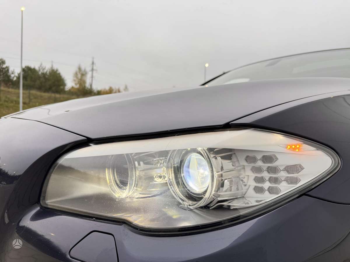 BMW 525 2010 — photo 21