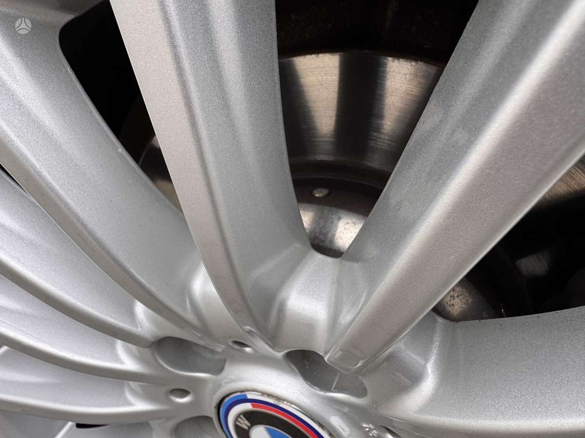BMW 525 2010 — photo 24