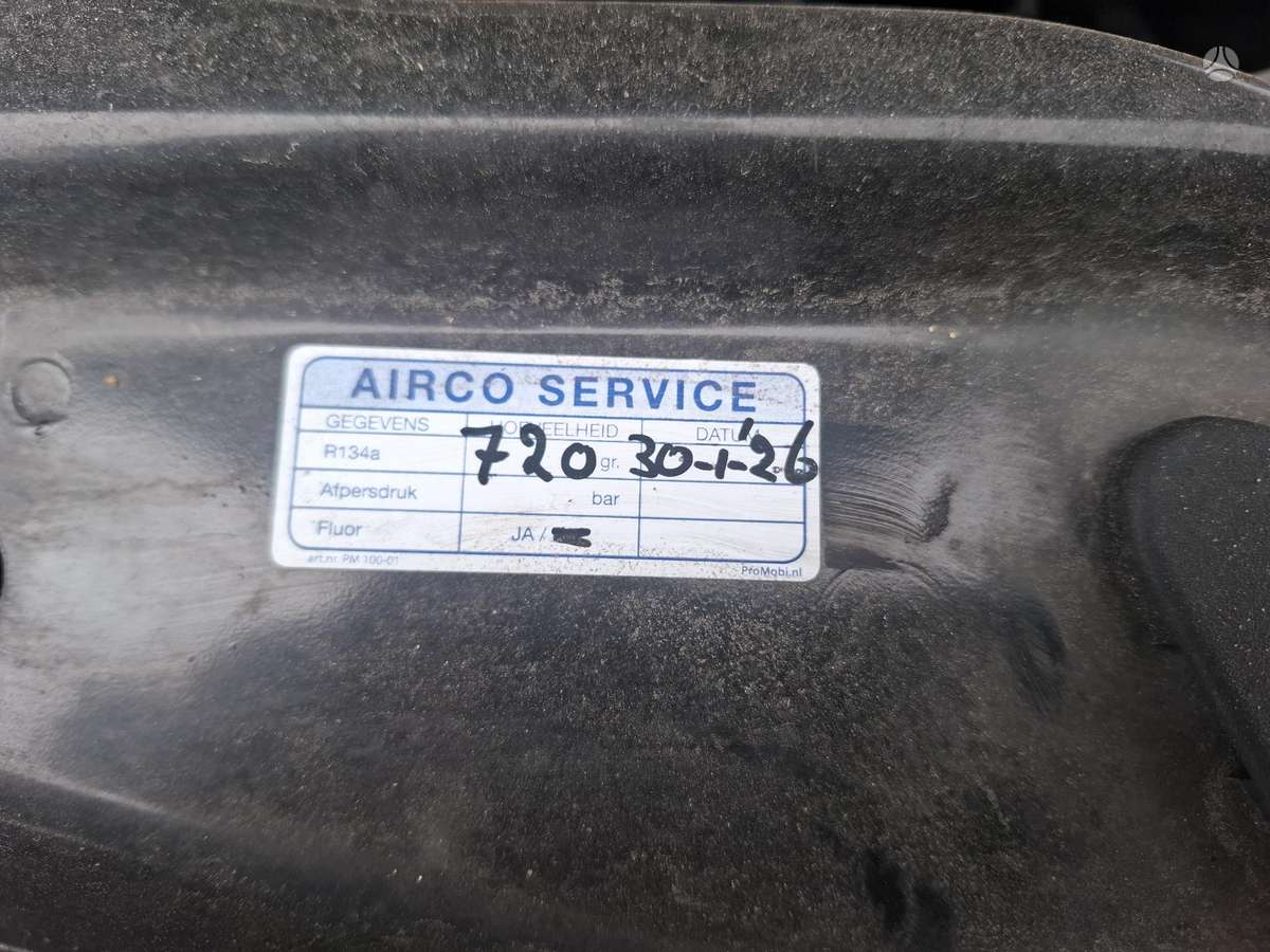 Volvo XC60 2011 — photo 10
