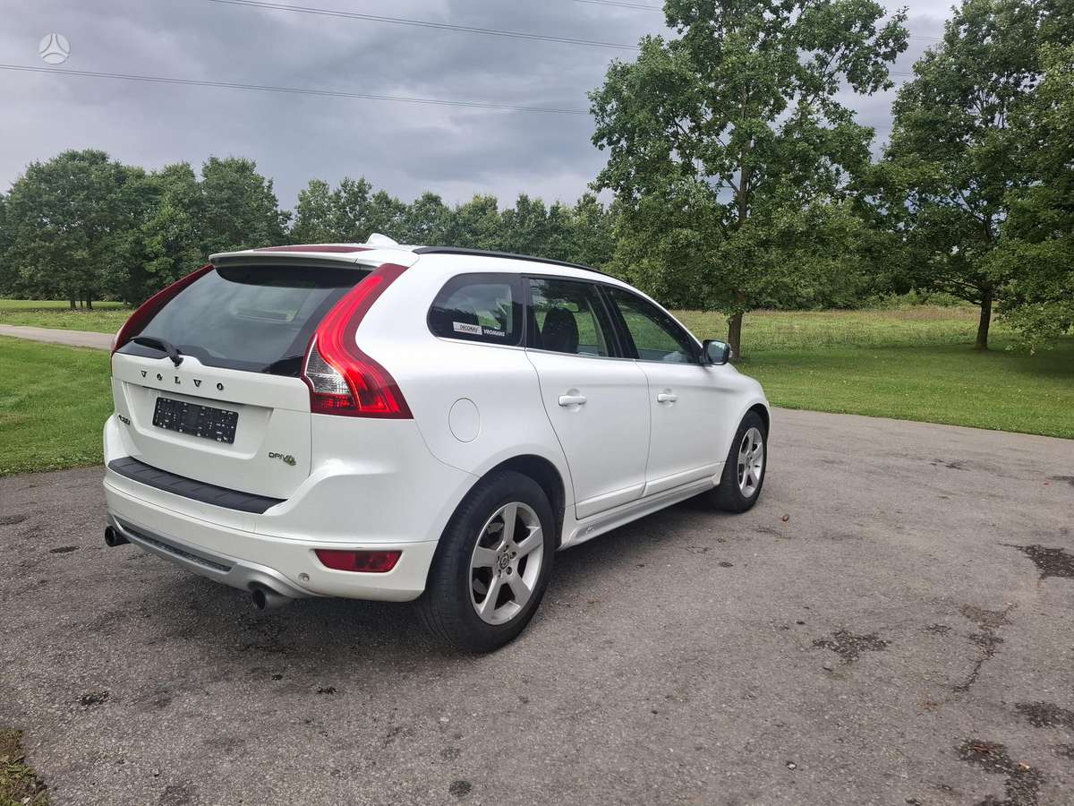 Volvo XC60 2011 — photo 5