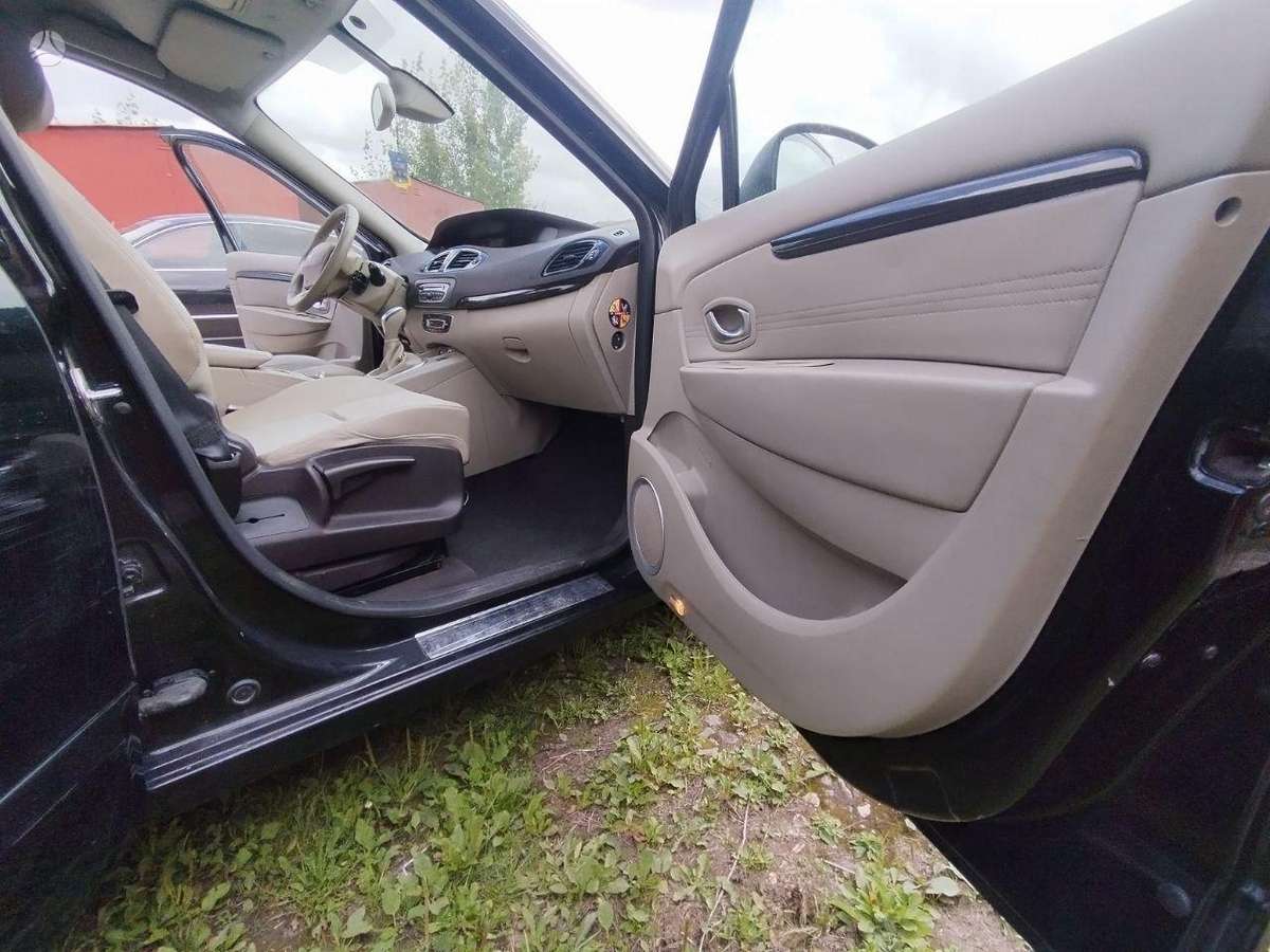 Renault Scenic 2011 — фото 22